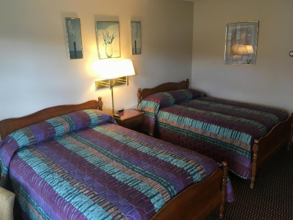 Catamount Motel image 6